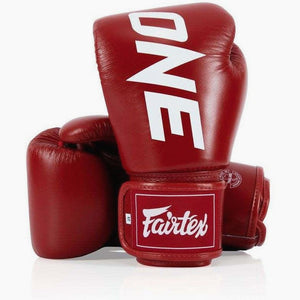 Guantoni Muay Thai Fairtex ONE Rosso